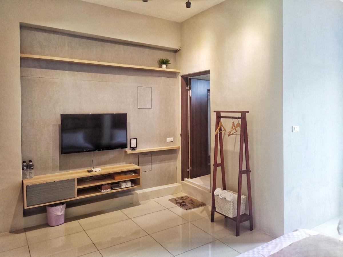 Railway Traveler B&B T'ai-tung Dış mekan fotoğraf