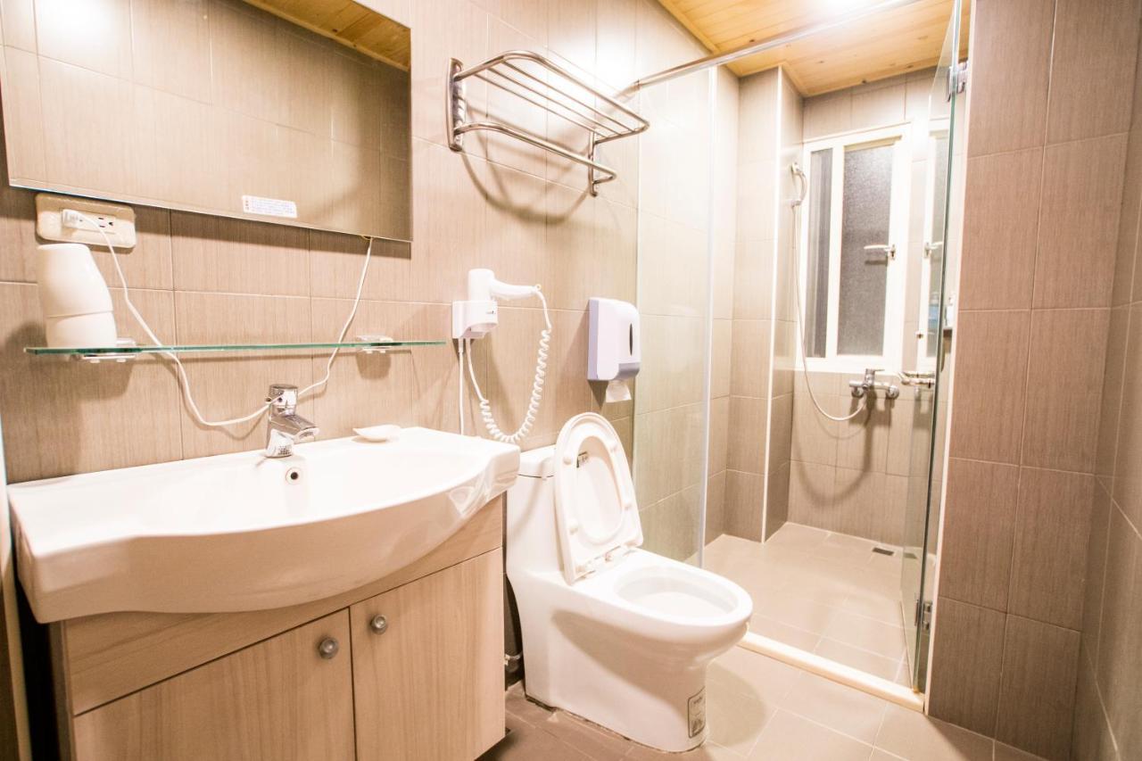 Railway Traveler B&B T'ai-tung Dış mekan fotoğraf