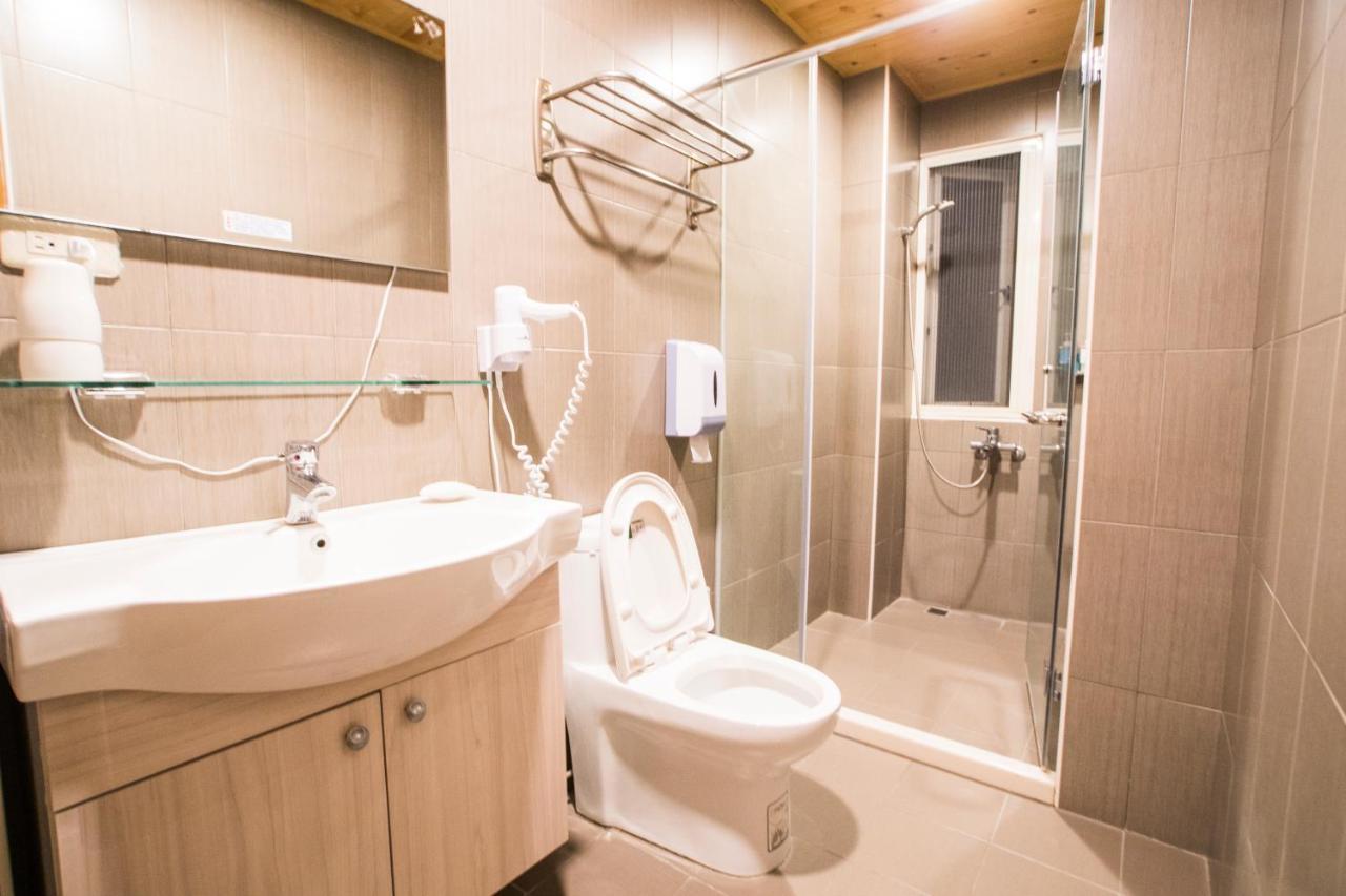 Railway Traveler B&B T'ai-tung Dış mekan fotoğraf